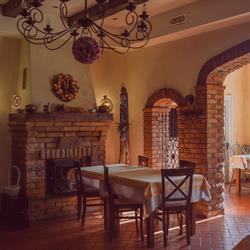 Restaurant Piazzetta Bacau, program de funcționare