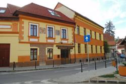 Pensiunea Curtea Brasoveana, program de funcționare