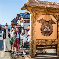 Dacii Liberi - Petrova - Maramures, program de funcționare