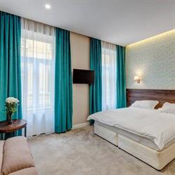 Upstairs Boutique, Bucureşti program de funcționare