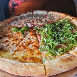 Pizzeria Roberto, Caransebeş program de funcționare