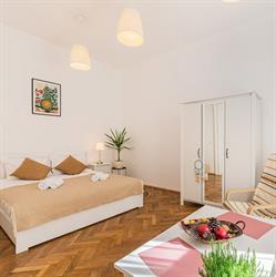 Zen House Braşov, program de funcționare