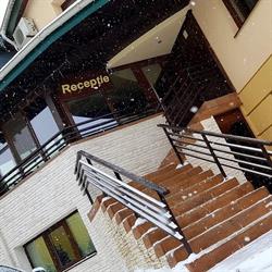 Pensiunea Crystal, Iaşi program de funcționare