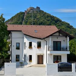Casa Mora, Deva program de funcționare