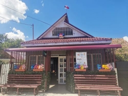 La Baroi în Luminiş, Cut - program de funcționare