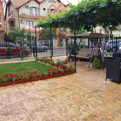 Casa Camelia, Costineşti program de funcționare