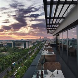 Amethyst Sky Bar, Bucureşti program de funcționare