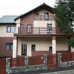 Casa cu Brazi, Buşteni program de funcționare