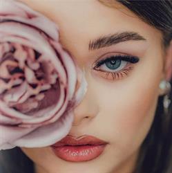 Salon Glamour, Borşa program de funcționare