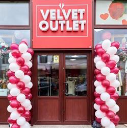 VELVET Outlet Tecuci, program de funcționare