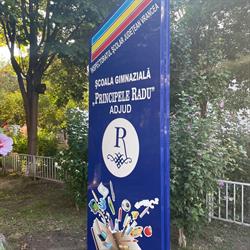 Scoala Gimnaziala "Principele Radu", Adjud program de funcționare