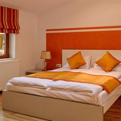 Attic Apartment, Timişoara program de funcționare