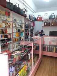 Avon, Bucureşti program de funcționare