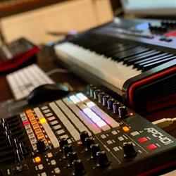 MDM Music, Bucureşti program de funcționare