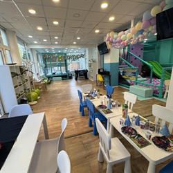 Celebrate Space, Bucureşti program de funcționare