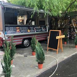 La Divlan Cuisine, Bucureşti program de funcționare