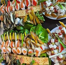 Bar-Cafe Diamond, Roman program de funcționare