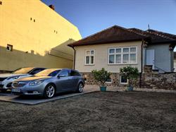 Vila Orient, Hunedoara program de funcționare