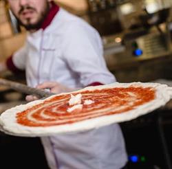 Pizzicheria, Bucureşti program de funcționare
