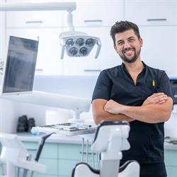 Sapphire Dental Clinic Mogosoaia, program de funcționare