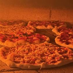 Pizza la noi aici, Starchiojd program de funcționare