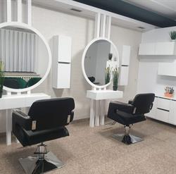 Salon Infinity, Borşa program de funcționare