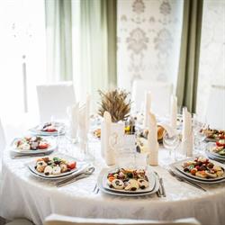 Restaurant Rose Garden, Bistriţa program de funcționare