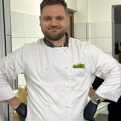 Restaurant La Umbreluţe, Căzăneşti program de funcționare