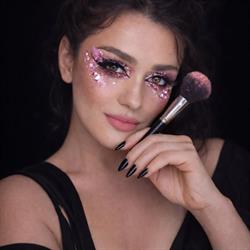 Becca, Make-up Studio, Buzău program de funcționare