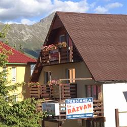 La Răzvan, Petroşani program de funcționare