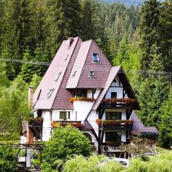 Casa Noastră, Arieşeni program de funcționare