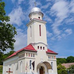 Biserica ,,Sfinţii Apostoli Petru şi Pavel", Chinari program de funcționare