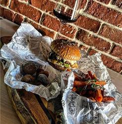 Burger House LQVAR, Cluj-Napoca program de funcționare