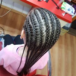 Salon Valentine, Bistriţa program de funcționare