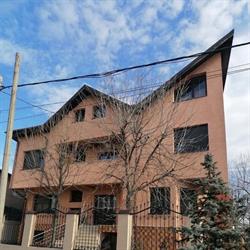 Camin Batrani Gherghitei, Bucureşti program de funcționare