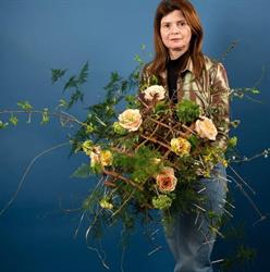 Valentina Flowers, Predeal program de funcționare