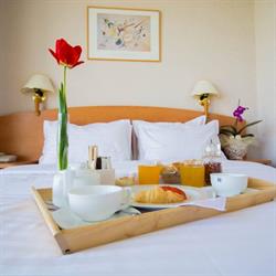 Hotel Class în Bucureşti, Sector 1 - program de funcționare