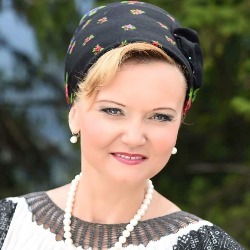 Solista de muzica populara interpreta Elena Sima, Bucureşti program de funcționare